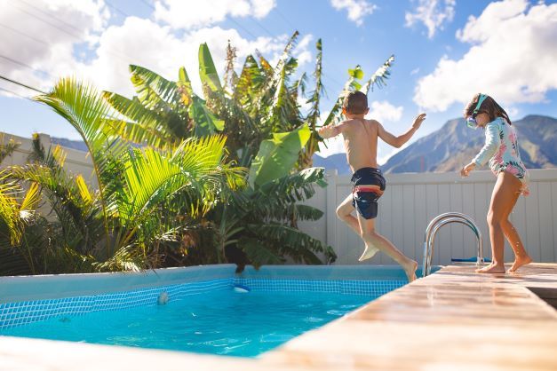 How to Keep Bees Away from Pool