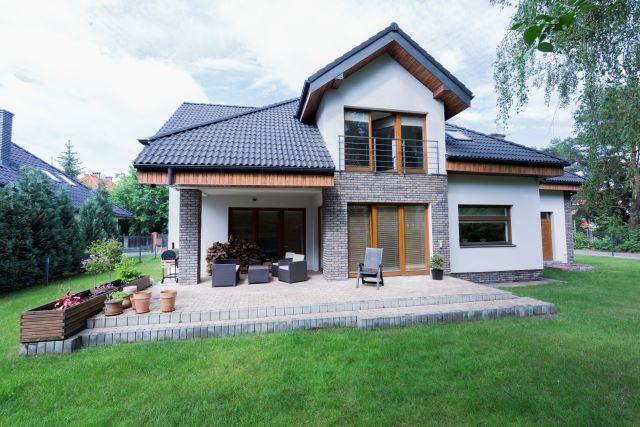How to Keep Bugs Out of House
